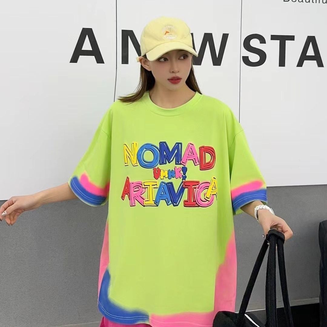 個性的なデザイン 好感度満載 アバンギャルド プリント 半袖Tシャツ カットソーins-8237