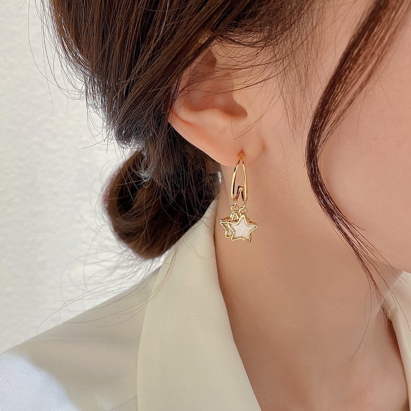 オシャレ度満点 知的で品の良い 個性的なデザイン イアリング アクセサリー<ins-2899>