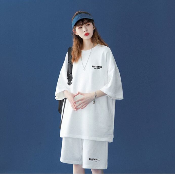 【半額セール】早い者勝ち 男女兼用 半袖Tシャツⅹパンツセット全4色ins-6549