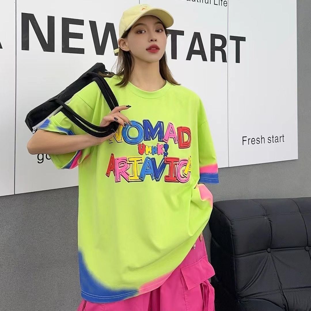 個性的なデザイン 好感度満載 アバンギャルド プリント 半袖Tシャツ カットソーins-8237