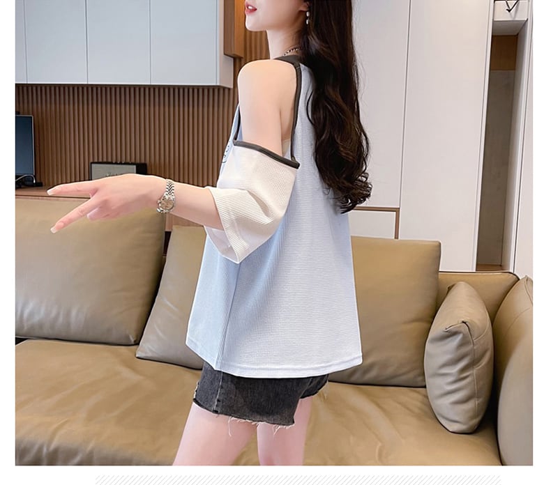 話題沸騰中  ロゴ プリント 肩だし 肌見せ 肩開き ゆったり 3色半袖Tシャツins-8212