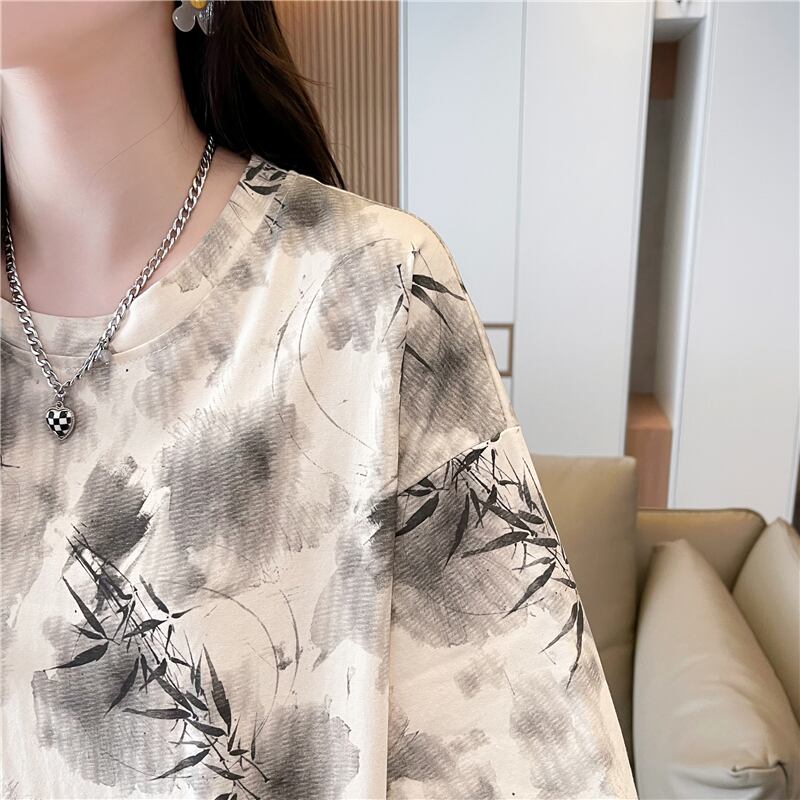 新商品 オシャレ度満点 高級感溢れる 2色選択可 Tシャツ カットソーins-8277