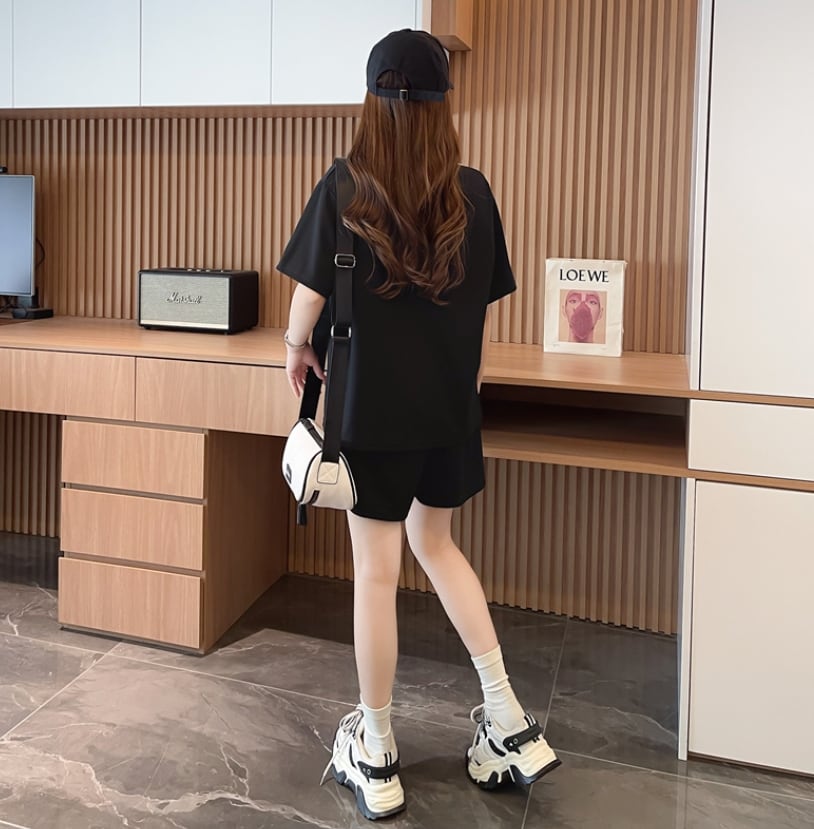 売り切れ必至 ルーズ  半袖Ｔシャツⅹパンツセット全2色ins-8190