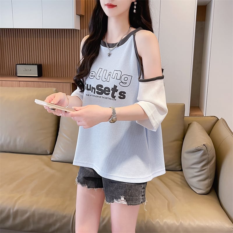 話題沸騰中  ロゴ プリント 肩だし 肌見せ 肩開き ゆったり 3色半袖Tシャツins-8212