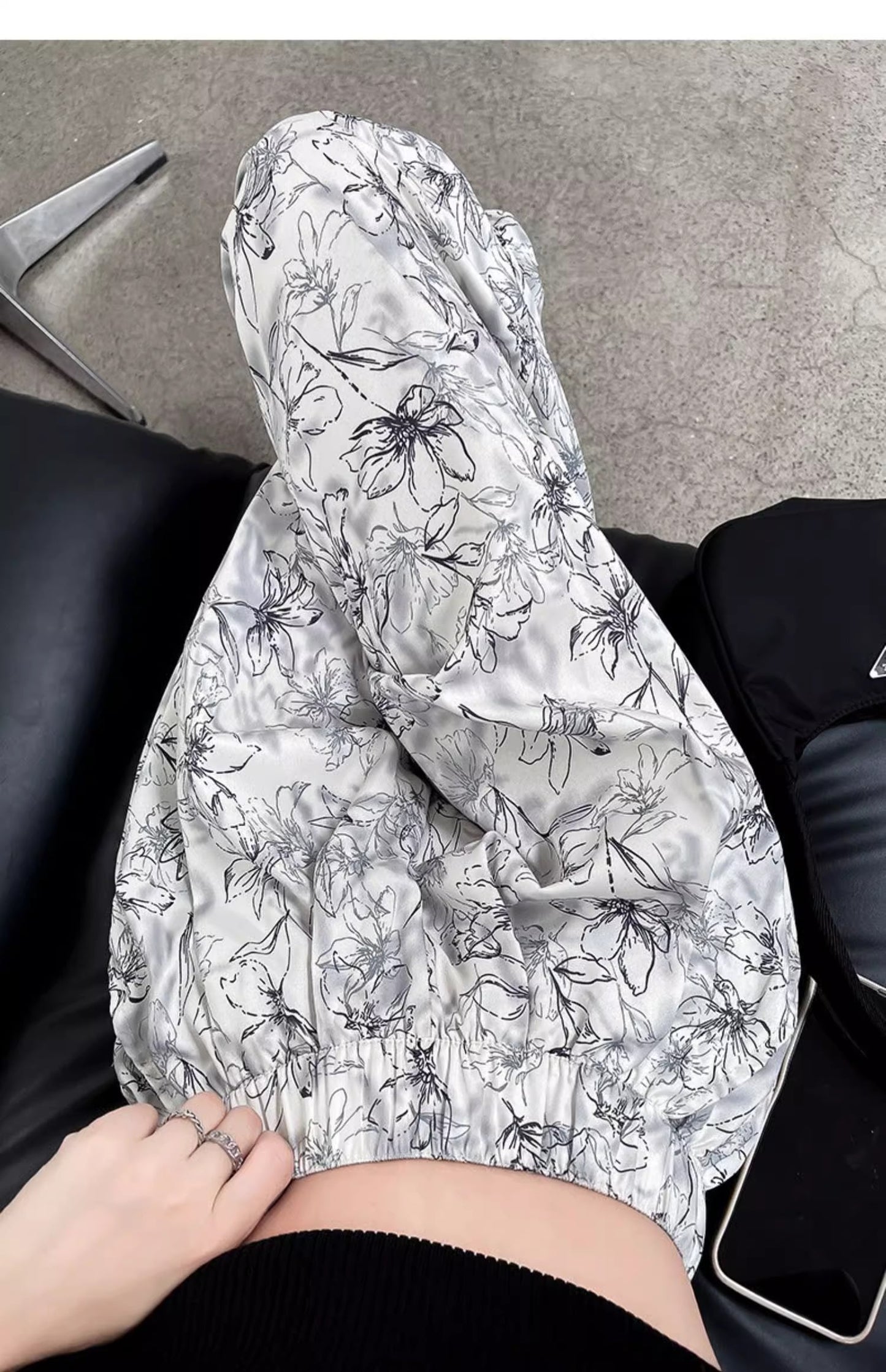 新商品 着回し力抜群 絶対欲しい アバンギャルド 花柄 パンツ ins-8214